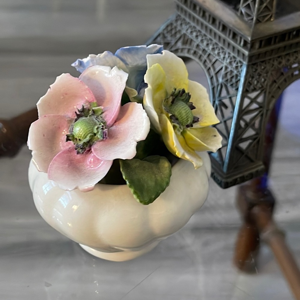 Radnor Bone China Beautiful Bouquet of Flowers Hand Made in England